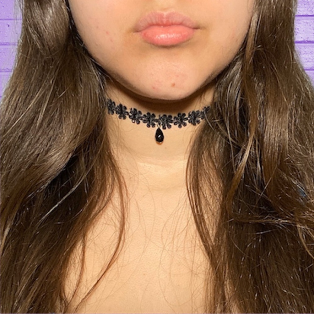 Vintage Black Floral Choker - Picture 1 of 4